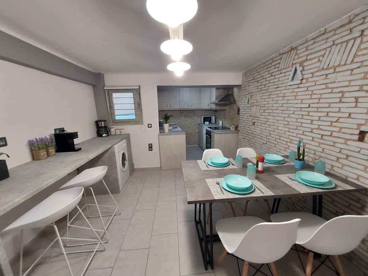 Anastasia'S Apartment With Yard Athen Exterior foto